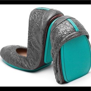 Slate Grey Croc Tieks